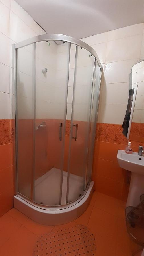 Apartment Na Saharova 伊万诺-弗兰科夫斯克 外观 照片